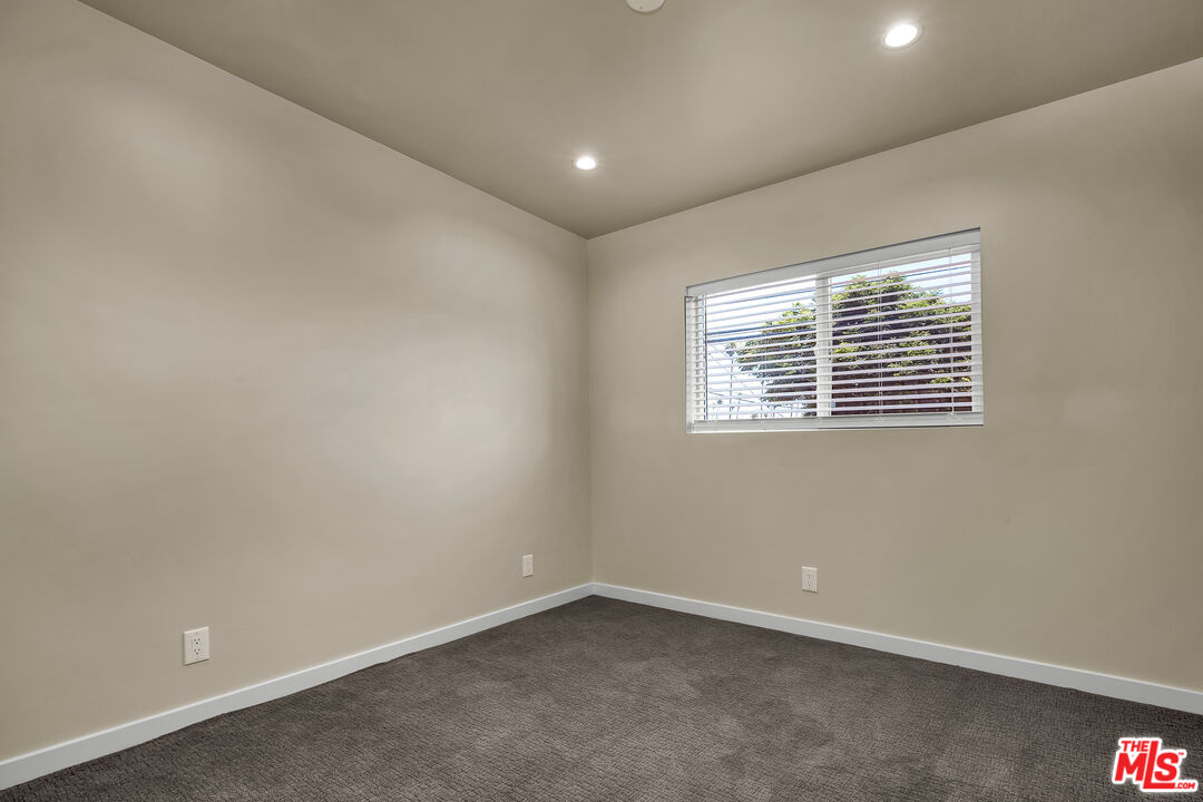 2816 W Jefferson Blvd