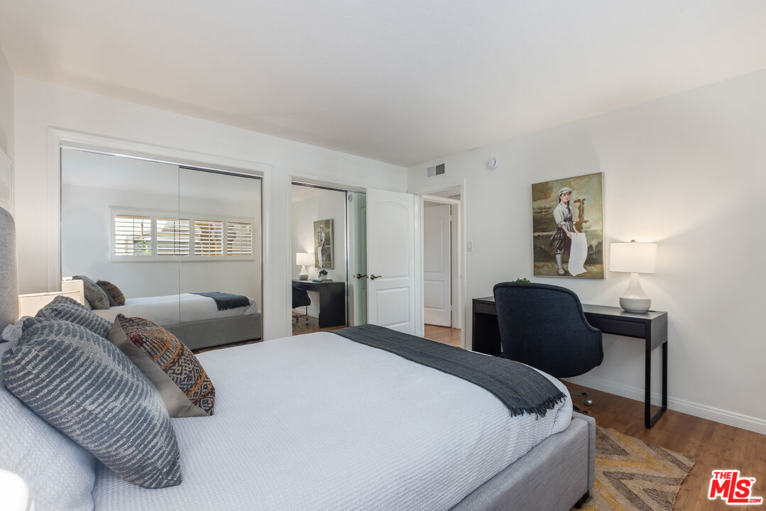 222 7th St Unit: 101