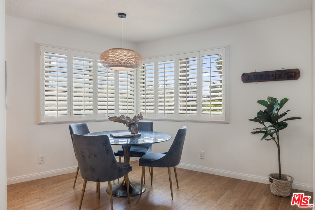 222 7th St Unit: 101