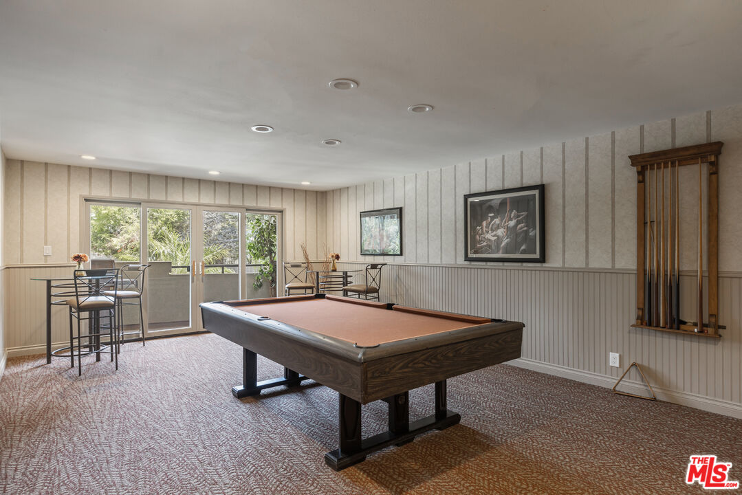 222 7th St Unit: 101