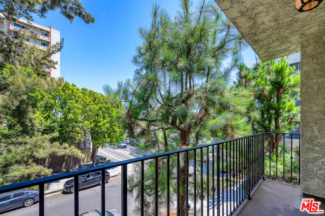 317 S S. Holt Ave Unit: 11