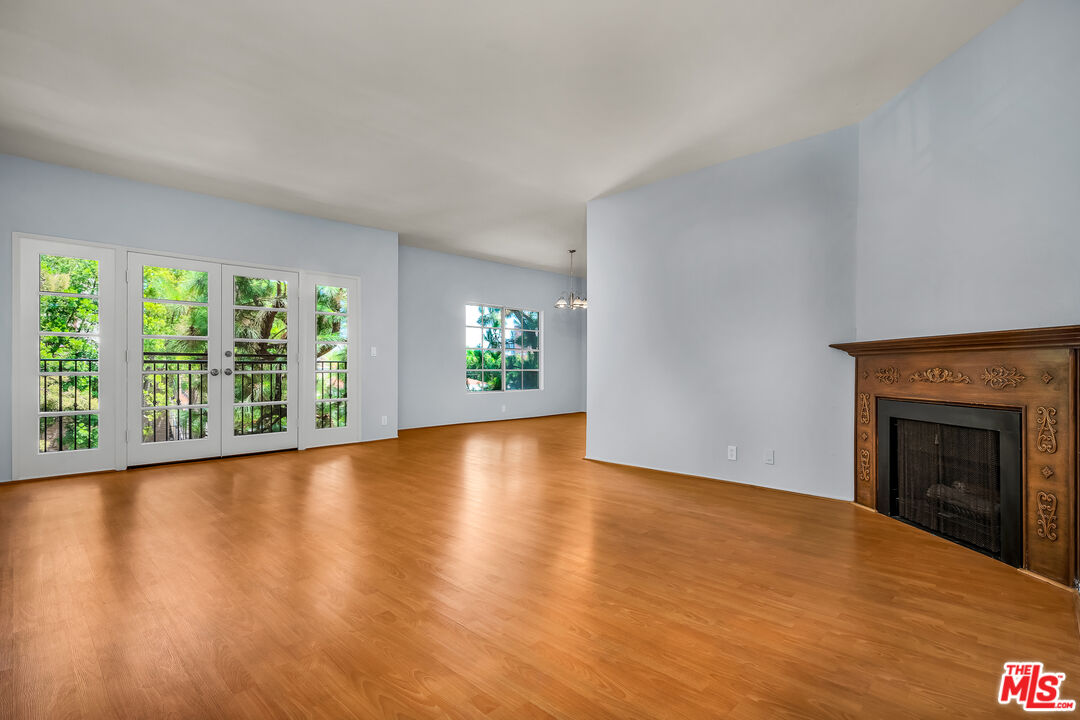 317 S S. Holt Ave Unit: 11