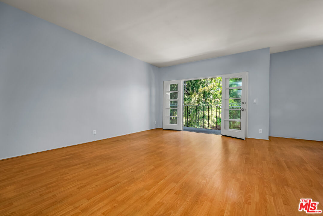 317 S S. Holt Ave Unit: 11