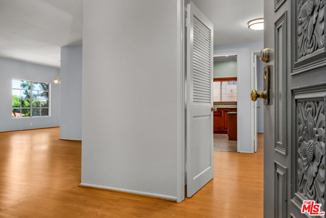 317 S S. Holt Ave Unit: 11