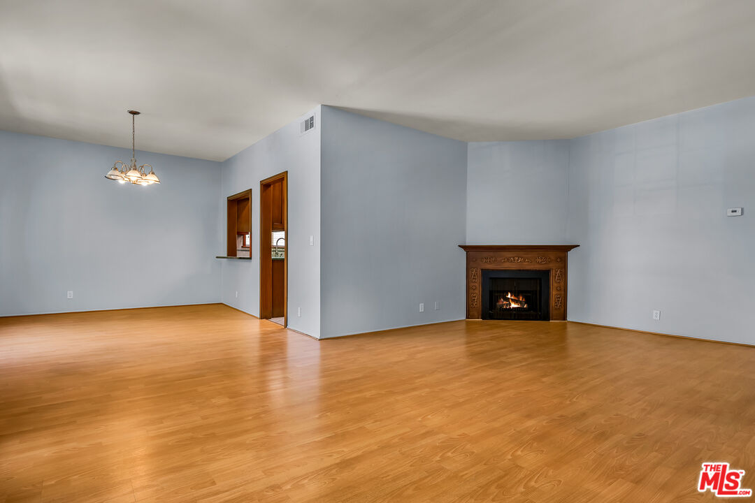 317 S S. Holt Ave Unit: 11