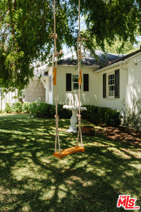 13905 Valley Vista Blvd