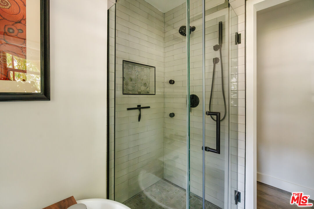 13905 Valley Vista Blvd