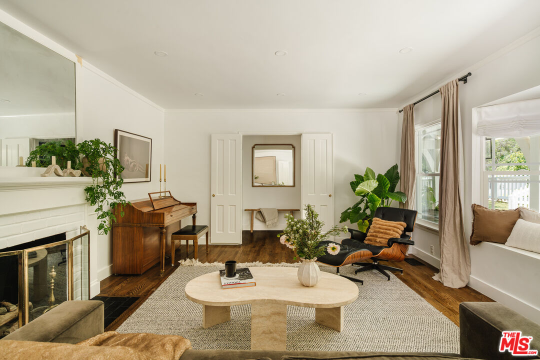 13905 Valley Vista Blvd