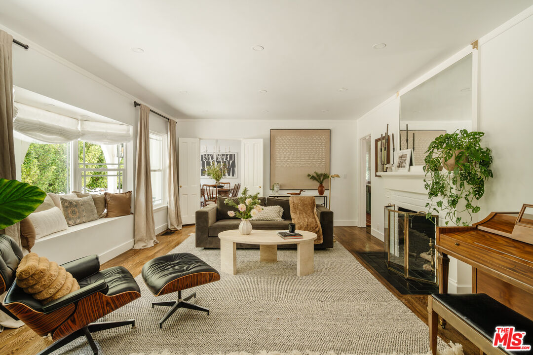 13905 Valley Vista Blvd