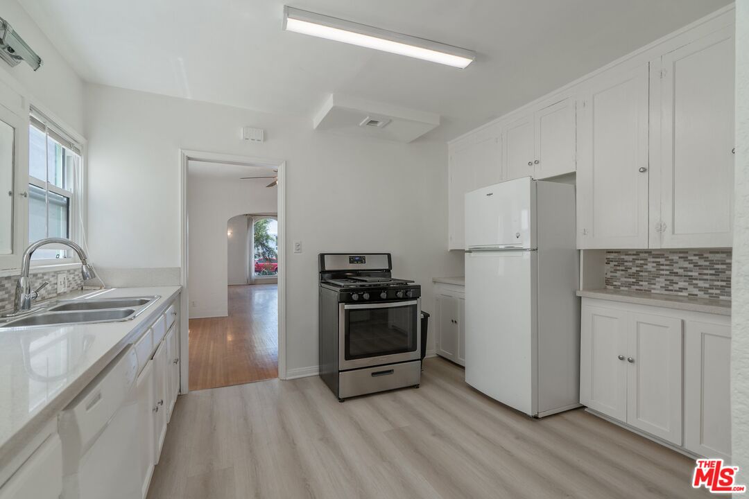 1522 S Sierra Bonita Ave