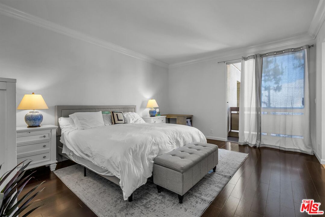 321 S San Vicente Blvd Unit: 407