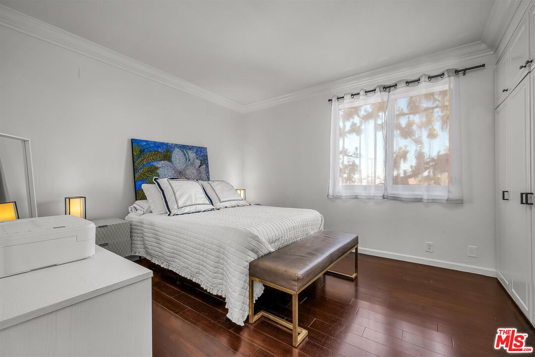 321 S San Vicente Blvd Unit: 407