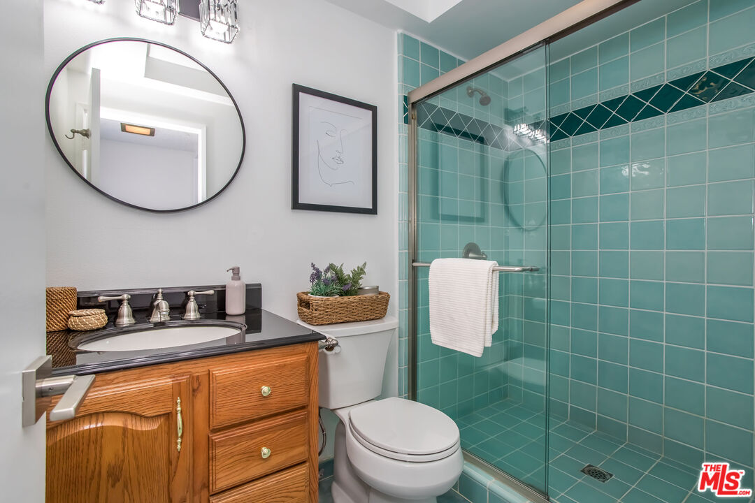 10200 Autumn Leaf Cir