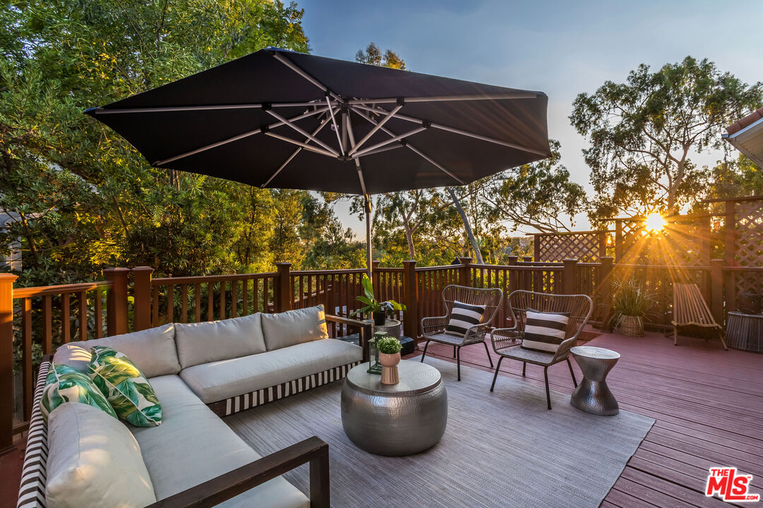 10200 Autumn Leaf Cir