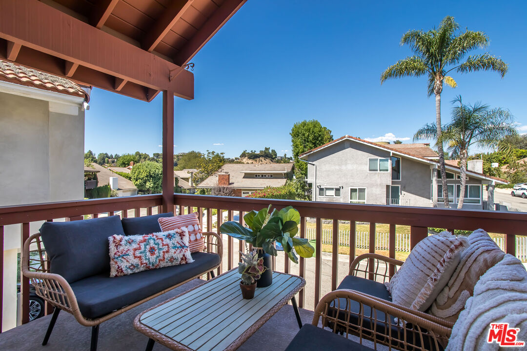 10200 Autumn Leaf Cir