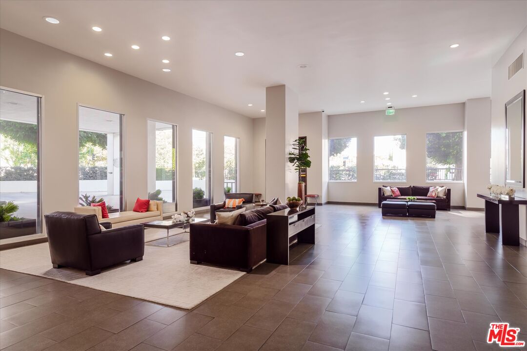 10501 Wilshire Blvd Unit: 1205