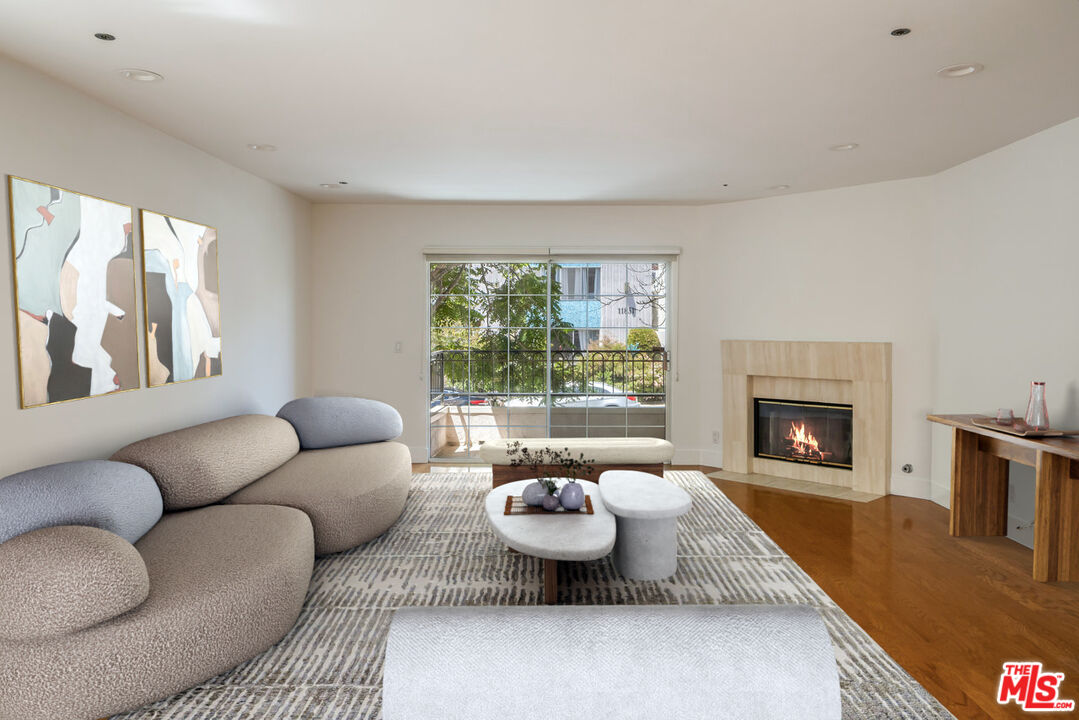 11830 Mayfield Ave Unit: 102