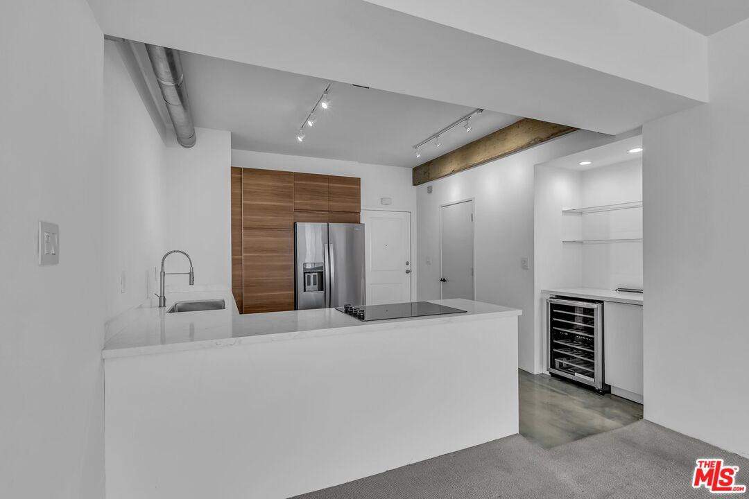 1155 N La Cienega Blvd Unit: 1100