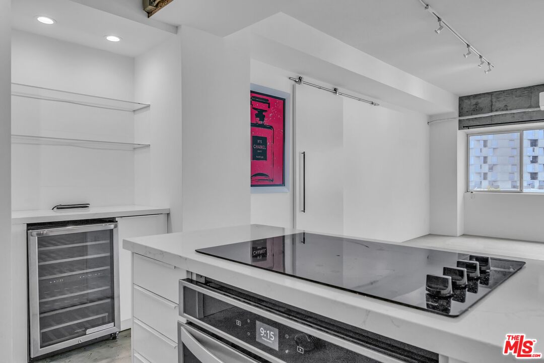 1155 N La Cienega Blvd Unit: 1100