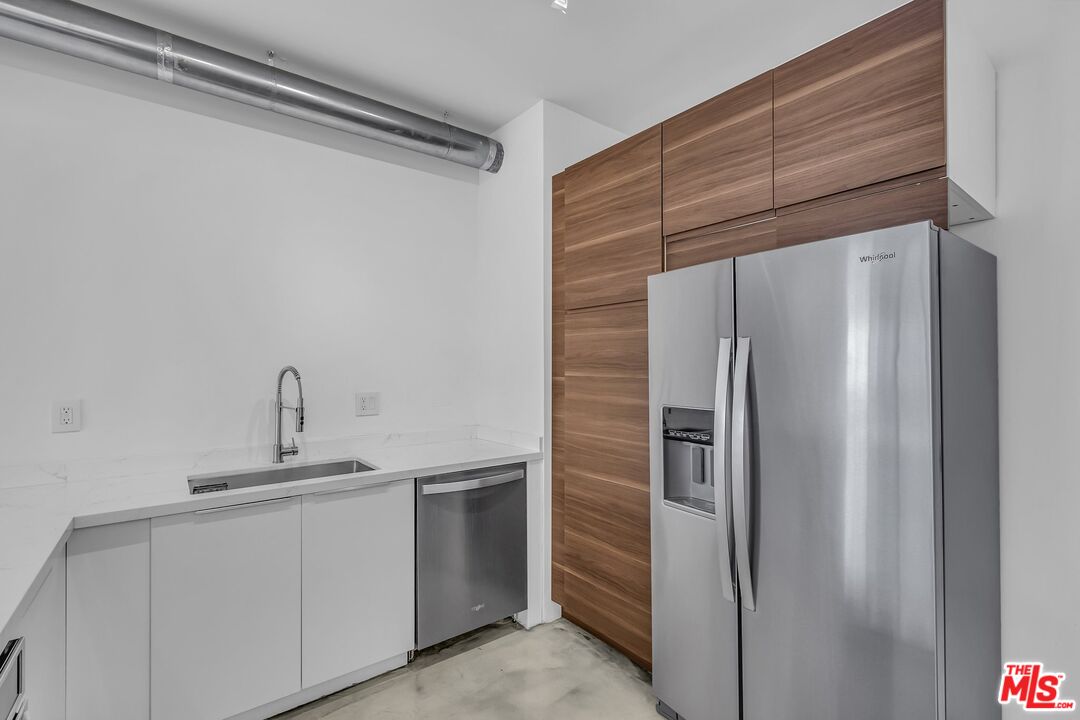 1155 N La Cienega Blvd Unit: 1100