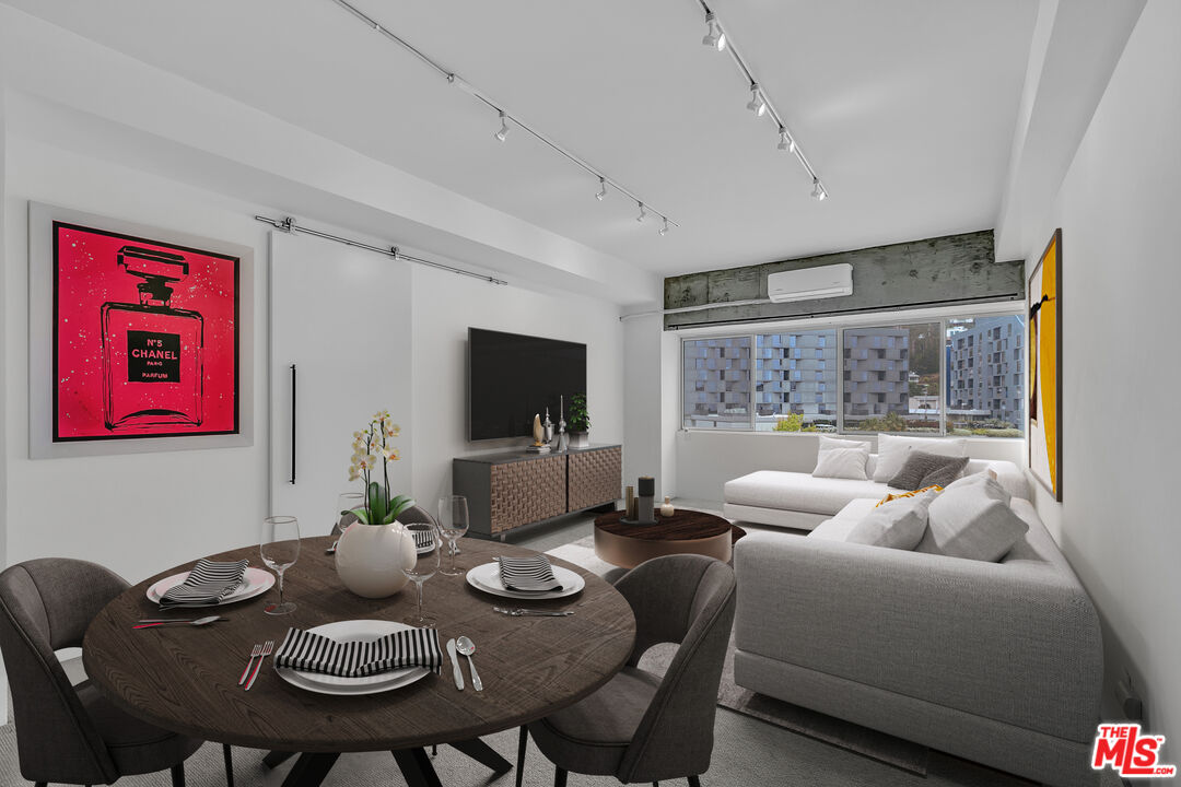 1155 N La Cienega Blvd Unit: 1100