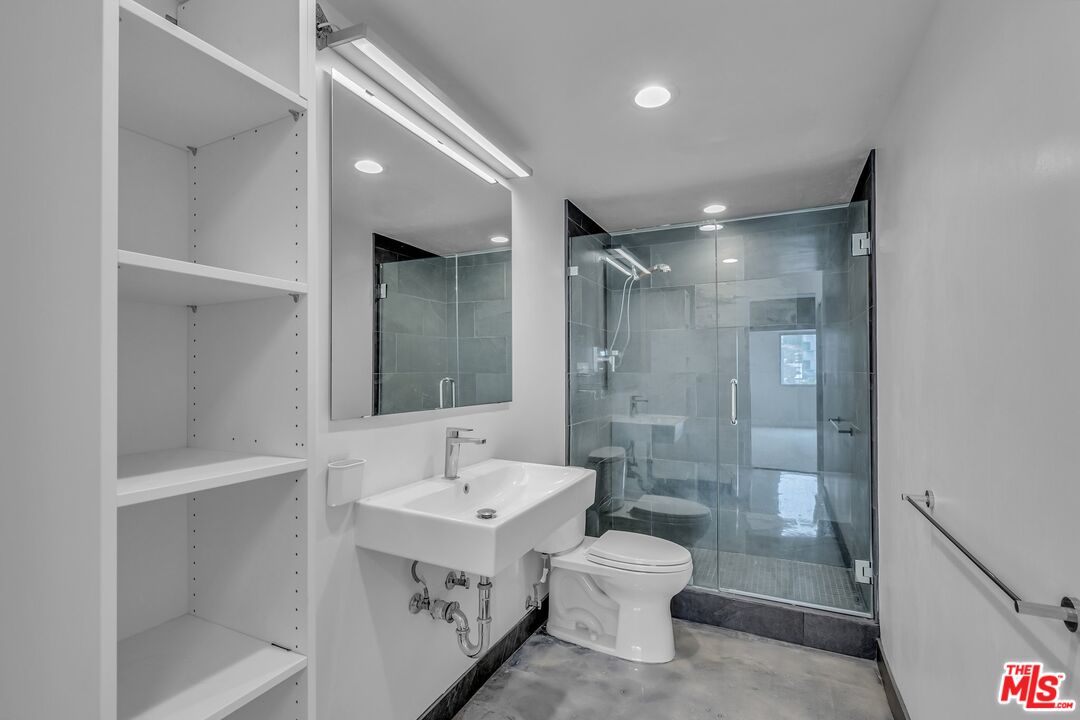 1155 N La Cienega Blvd Unit: 1100