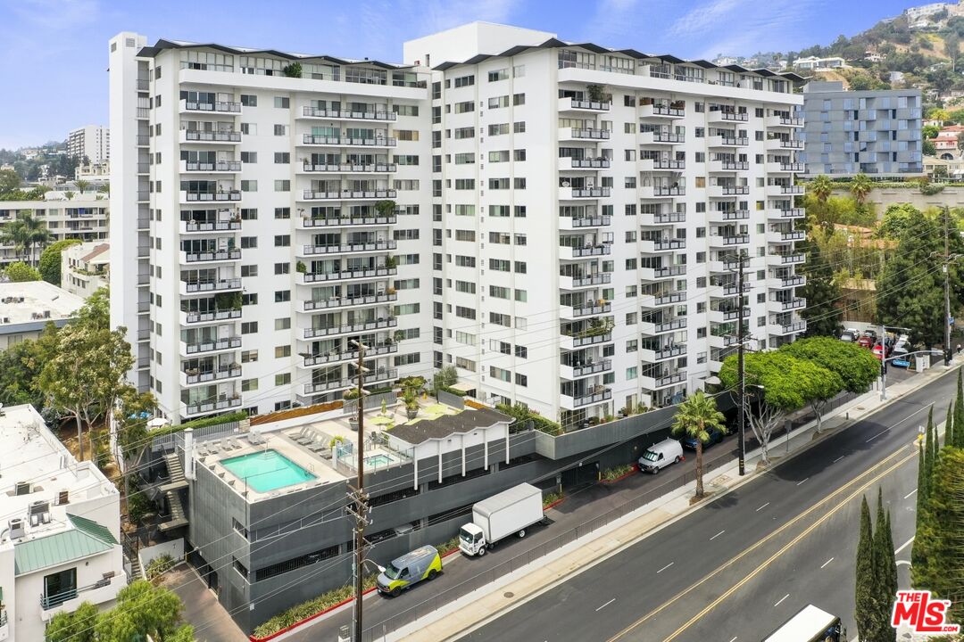 1155 N La Cienega Blvd Unit: 1100