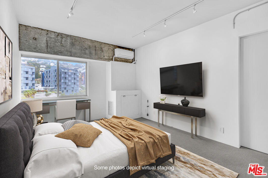 1155 N La Cienega Blvd Unit: 1100