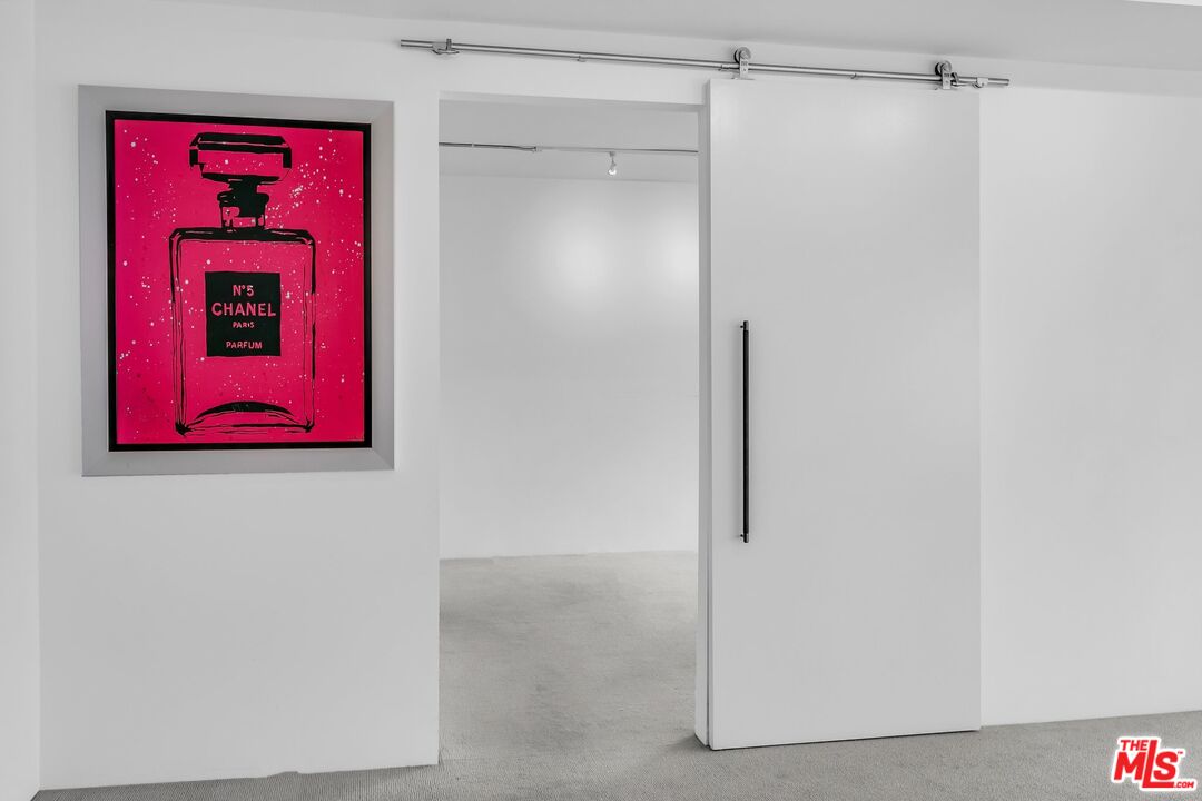 1155 N La Cienega Blvd Unit: 1100