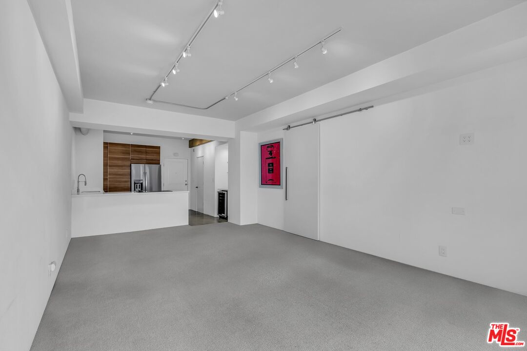 1155 N La Cienega Blvd Unit: 1100