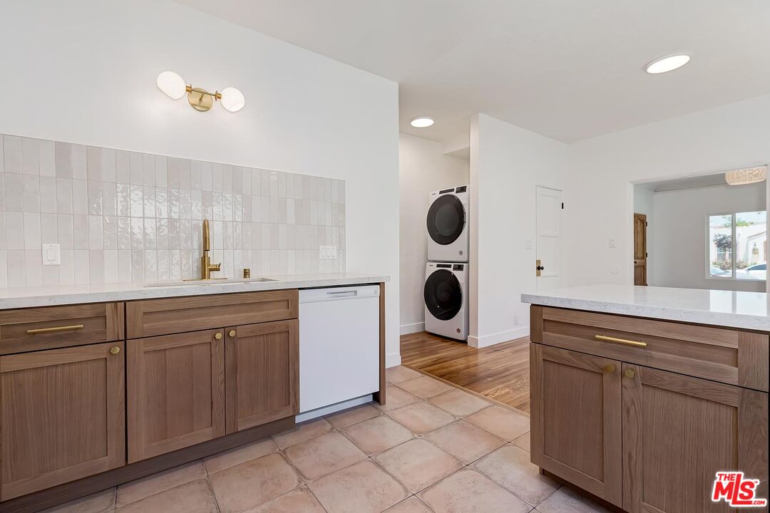 3429 Edgehill Dr Unit: 2