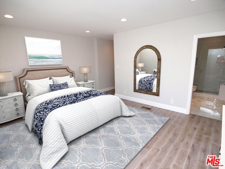 1217 S Crescent Heights