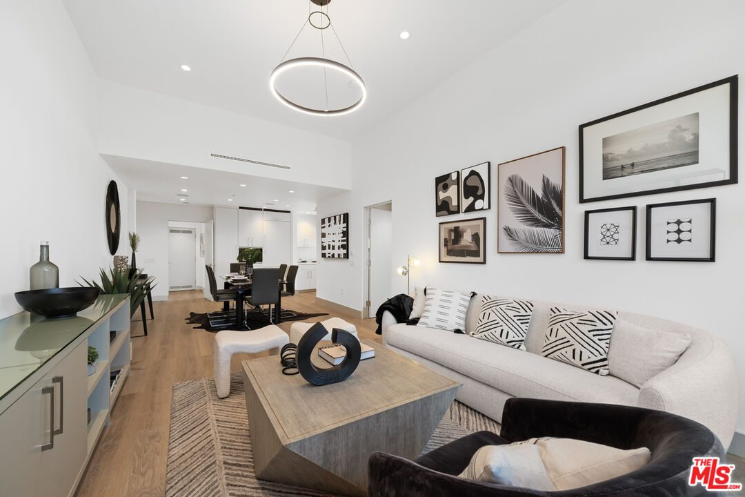 130 S Sepulveda Blvd Unit: 312