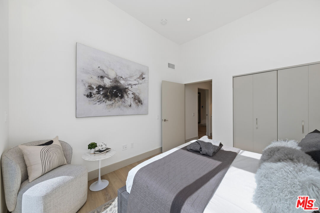 130 S Sepulveda Blvd Unit: 312