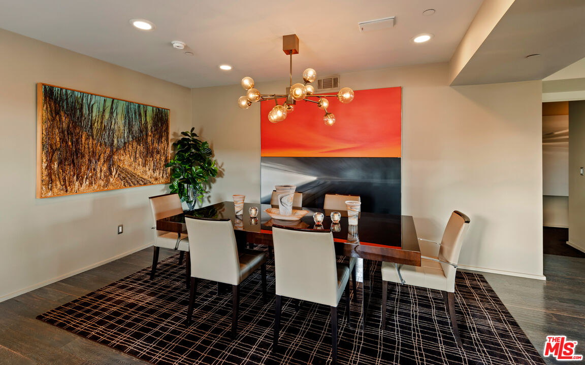 8703 W Knoll Dr Unit: 105