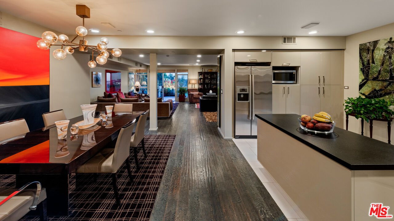 8703 W Knoll Dr Unit: 105