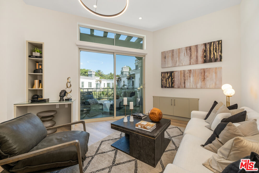 130 S Sepulveda Blvd Unit: 414