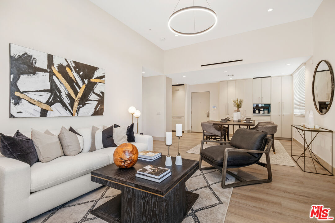 130 S Sepulveda Blvd Unit: 414