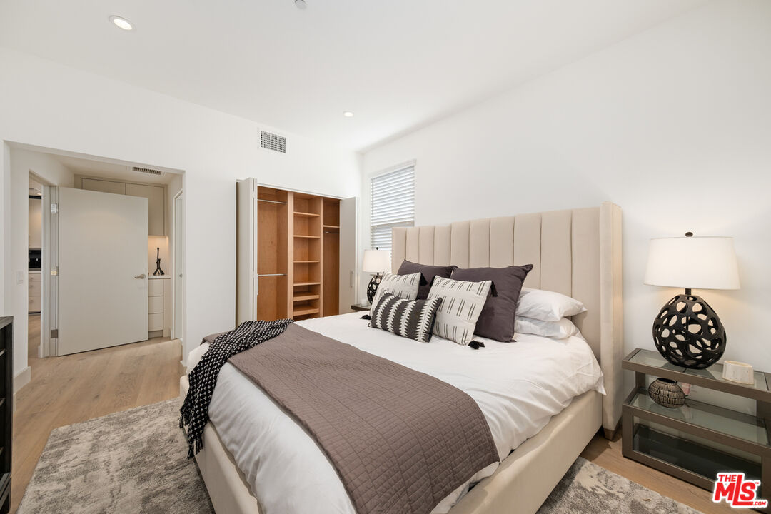130 S Sepulveda Blvd Unit: 412