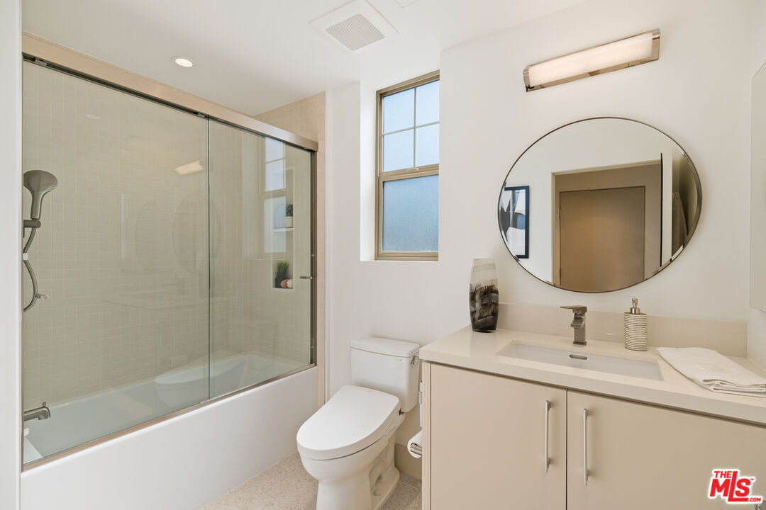 130 S Sepulveda Blvd Unit: 412