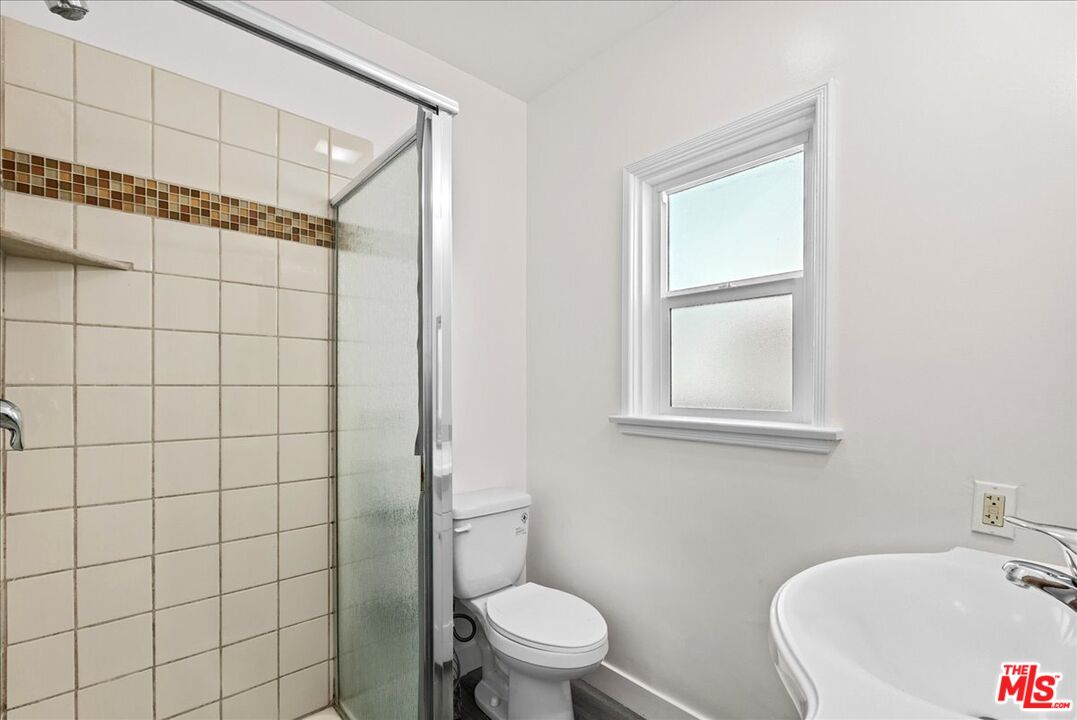 1165 Stanford St Unit: B