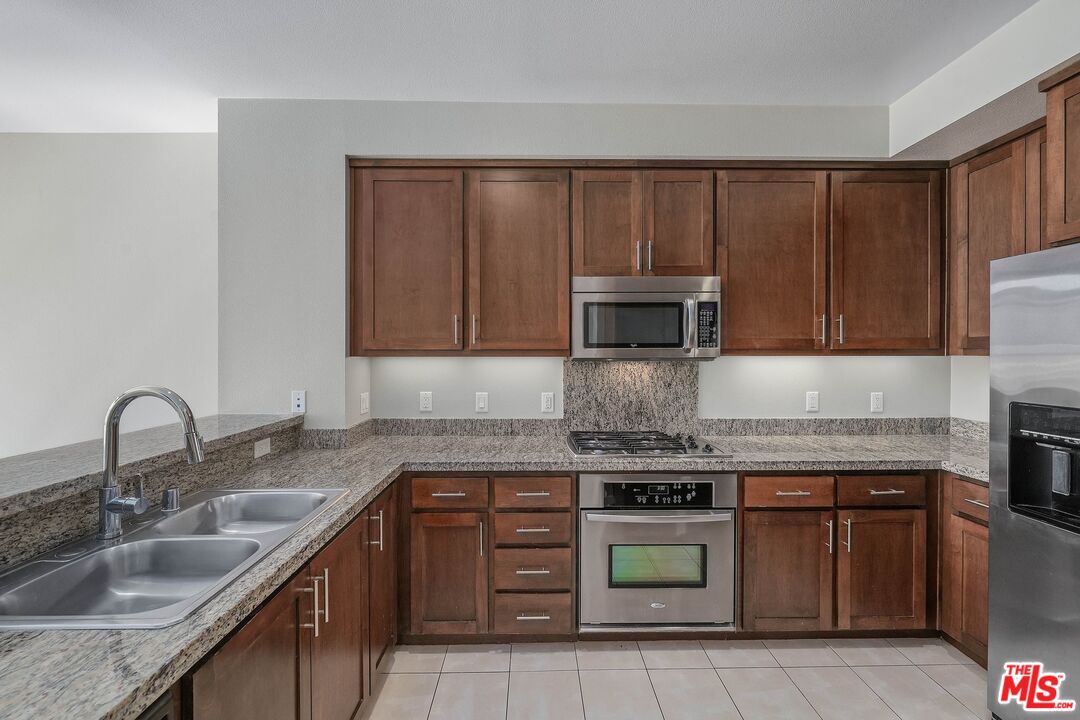 21301 Erwin St Unit: 508