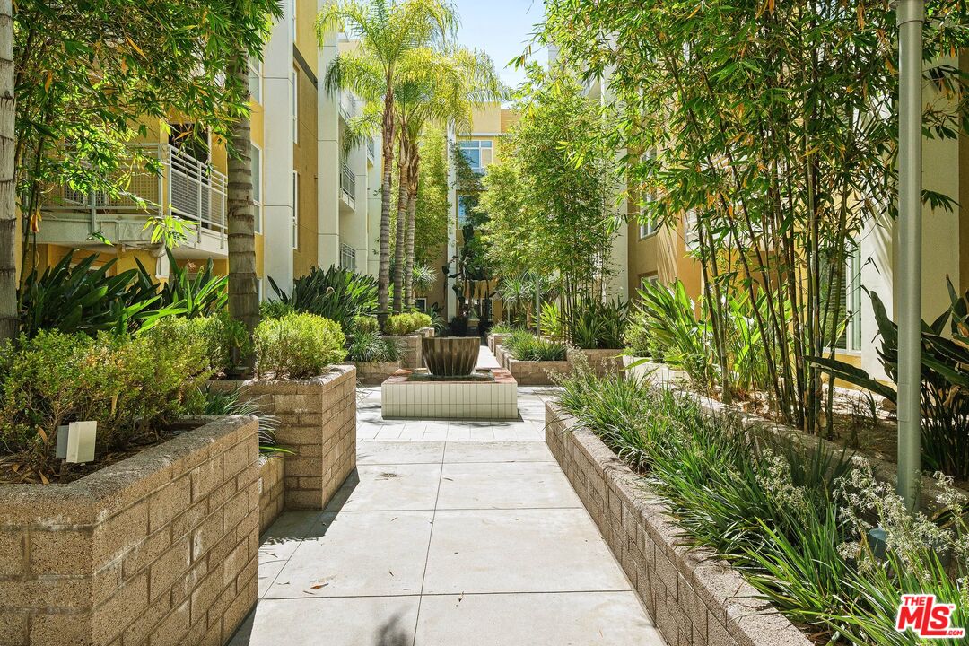 21301 Erwin St Unit: 508