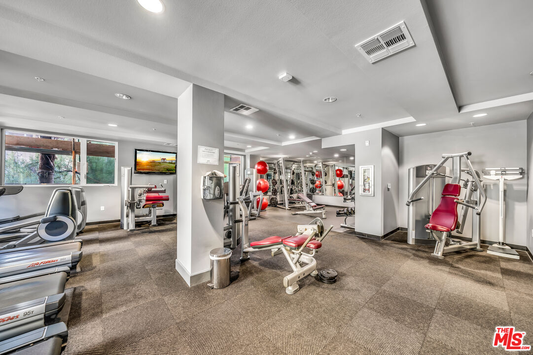 21301 Erwin St Unit: 508