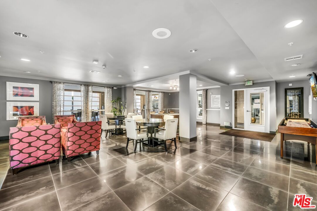 21301 Erwin St Unit: 508