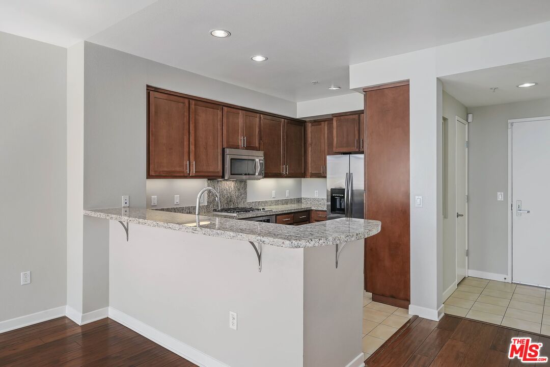 21301 Erwin St Unit: 508