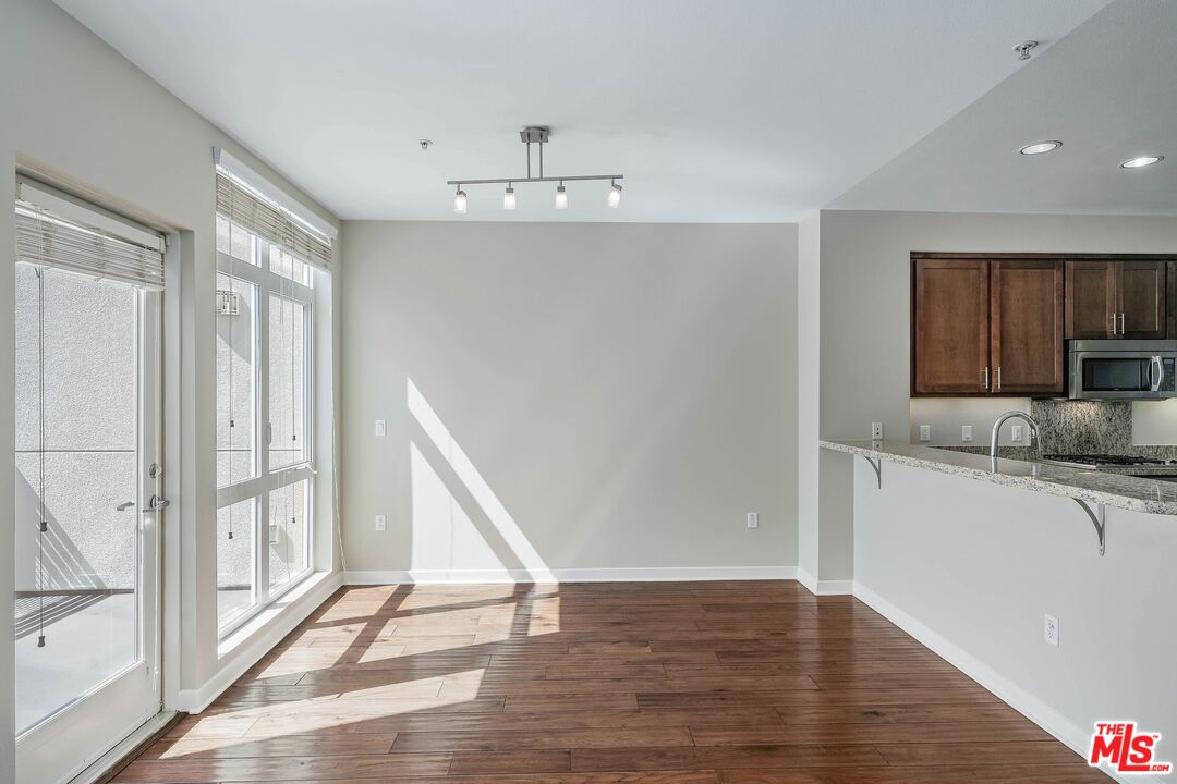 21301 Erwin St Unit: 508