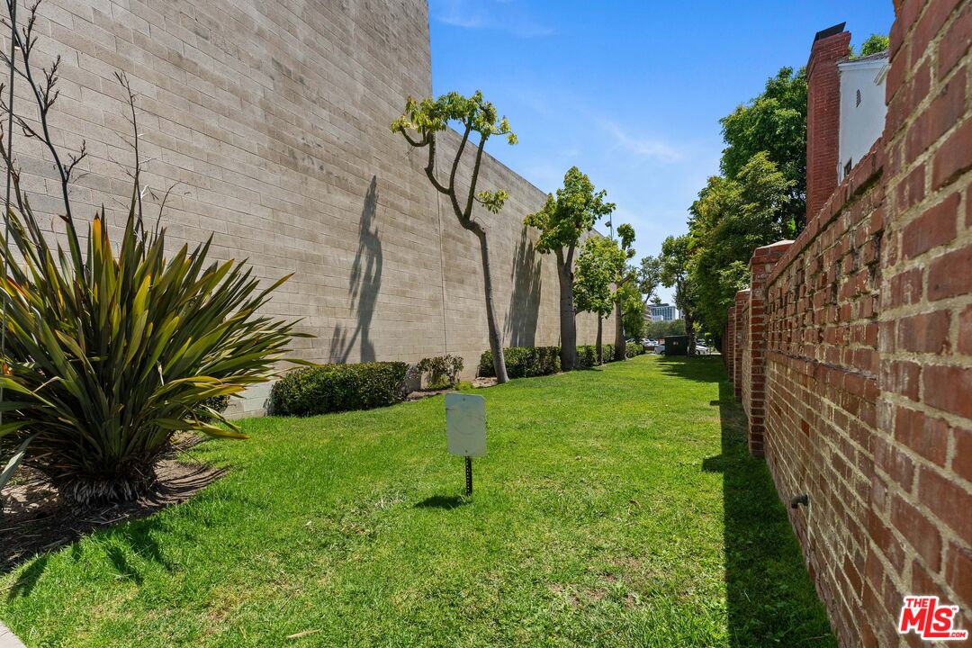 133 S Bedford Dr Unit: C