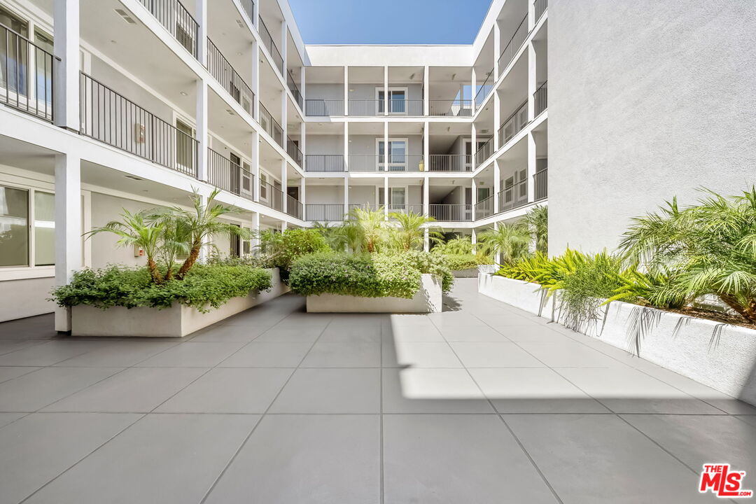 10878 Bloomfield St Unit: 308