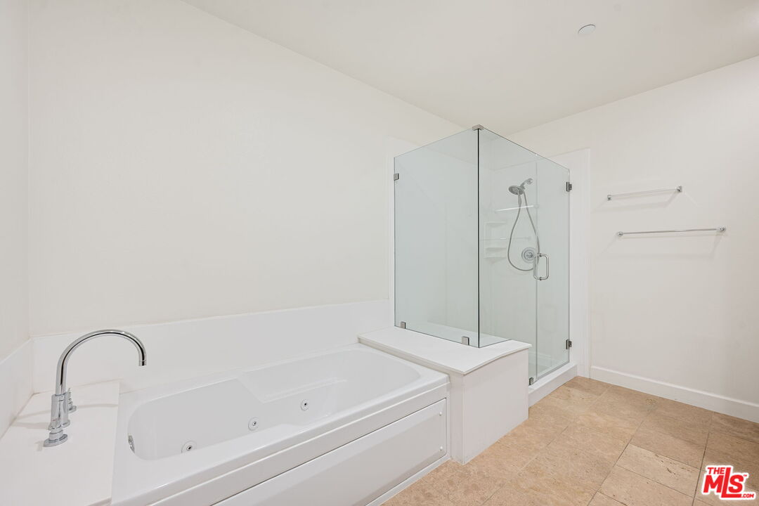 10878 Bloomfield St Unit: 308